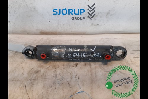salg af New Holland 8160  Front axle steering cylinder