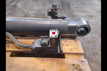 salg af Skovlcylinder Volvo ECR 145CL