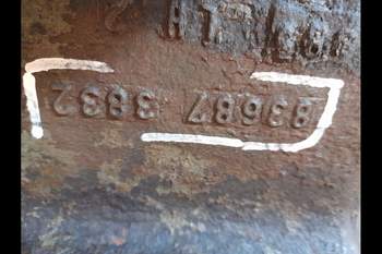 salg af Bundkar Valtra T213