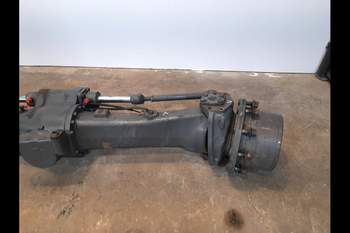 salg af Foraksel Valtra T213