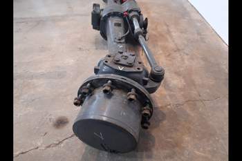 salg af Foraksel Valtra T213