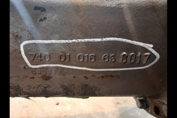 salg af Foraksel Valtra T213