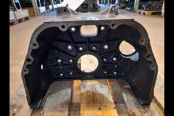 salg af Svinghjulshus Valtra T213