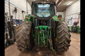 salg af John Deere 6910 traktor