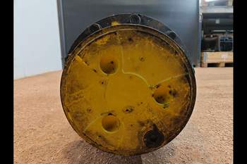 salg af Adskilt Foraksel John Deere 6910