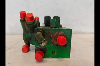 salg af Affjedringsventil John Deere 6910