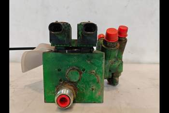 salg af Affjedringsventil John Deere 6910