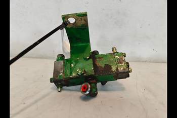 salg af Hydraulisk bremseventil John Deere 6910 