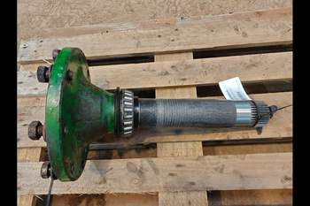 salg af John Deere 6910 RIGHT Rear axle stubshaft