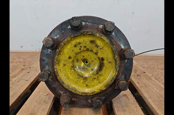 salg af John Deere 6910 RIGHT Rear axle stubshaft