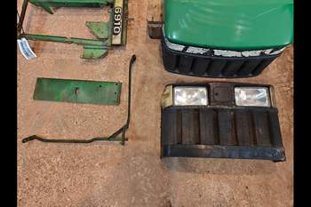 salg af Motorhjelm John Deere 6910