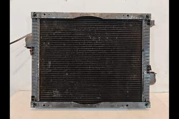 salg af Vatten Kylare John Deere 6910 