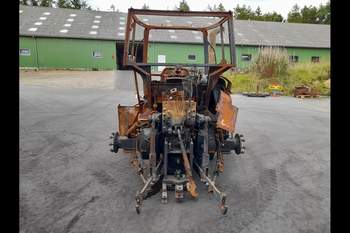 salg af New Holland T7550 traktor