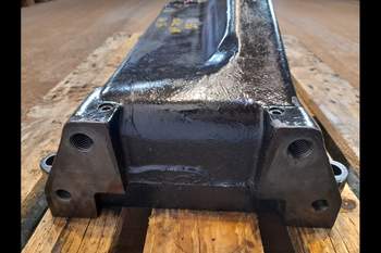 salg af New Holland T7550  Oil Pan