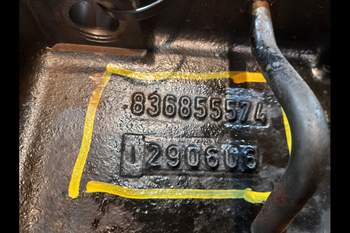 salg af New Holland T7550  Oil Pan