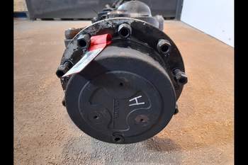 salg af New Holland T7550  Front Axle