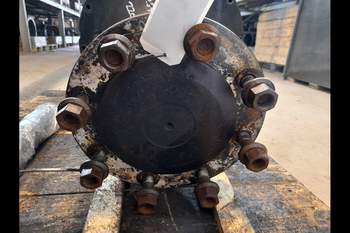 salg af New Holland T7550 RIGHT Rear Half Axle