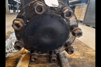 salg af New Holland T7550 LEFT Rear Half Axle