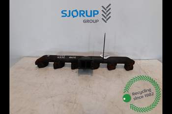 New Holland T7550  Manifold New Holland T7550  Manifold