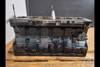 salg af New Holland T7550  Engine Block