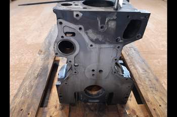 salg af New Holland T7550  Engine Block