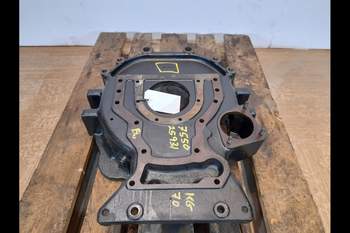 salg af New Holland T7550 Flywheel housing