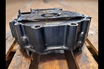 salg af New Holland T7550 Flywheel housing