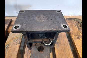 salg af New Holland T7550  Pick Up Hitch