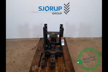 New Holland T7550  Pick Up Hitch New Holland T7550  Pick Up Hitch