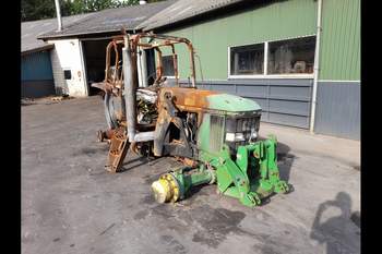 salg af John Deere 6900 traktor