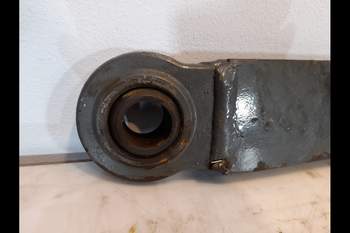 salg af Dragarm Valtra N134 HÖGER