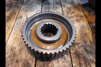salg af John Deere 6215R  Differential, Rear Trransmission