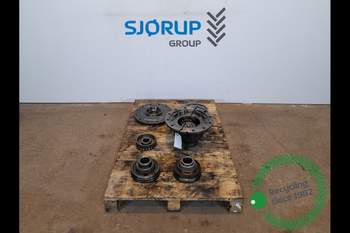 John Deere 6215R  Differential, Rear Trransmission