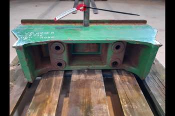 salg af John Deere 6215R  Weight