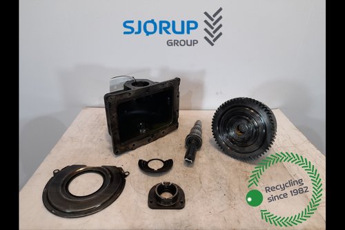 salg af John Deere 6215R  Transferbox (4WD)