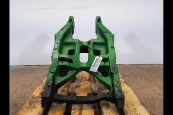 salg af John Deere 6215R  Front axle support