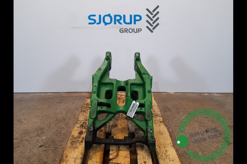 salg af John Deere 6215R  Front axle support