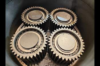 salg af Slutdrev John Deere 6215R Venstre