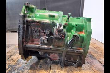 salg af John Deere 6215R  Transmission