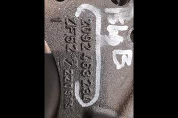 salg af John Deere 6215R  Transmission Parts