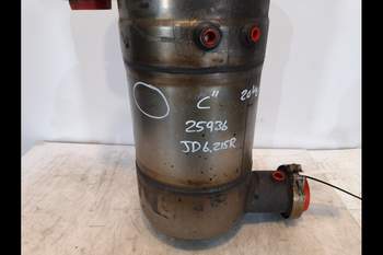 salg af John Deere 6215R  Exhaust system catalyst