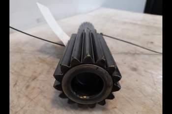 salg af John Deere 6215R LEFT Rear axle sun  shaft