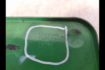 salg af John Deere 6215R  Oil Cooler