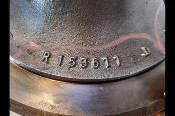 salg af Holder John Deere 6215R Venstre