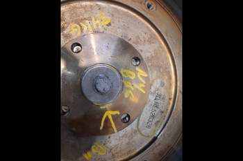 salg af Svinghjul John Deere 6215R