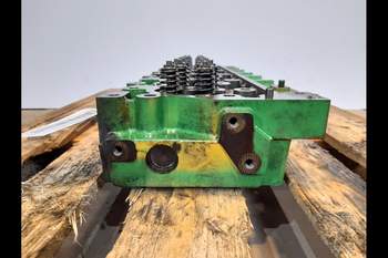 salg af John Deere 6215R  Cylinder Head