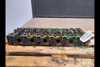 salg af John Deere 6215R  Cylinder Head