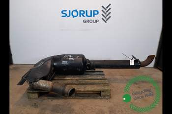 John Deere 6215R  Exhaust System