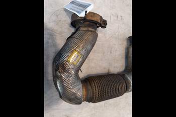 salg af John Deere 6215R  Exhaust System