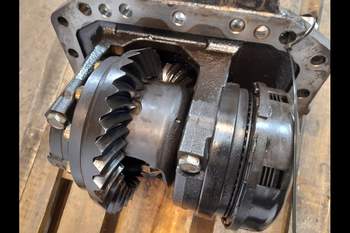 salg af Case Puma 240  Front axle differential